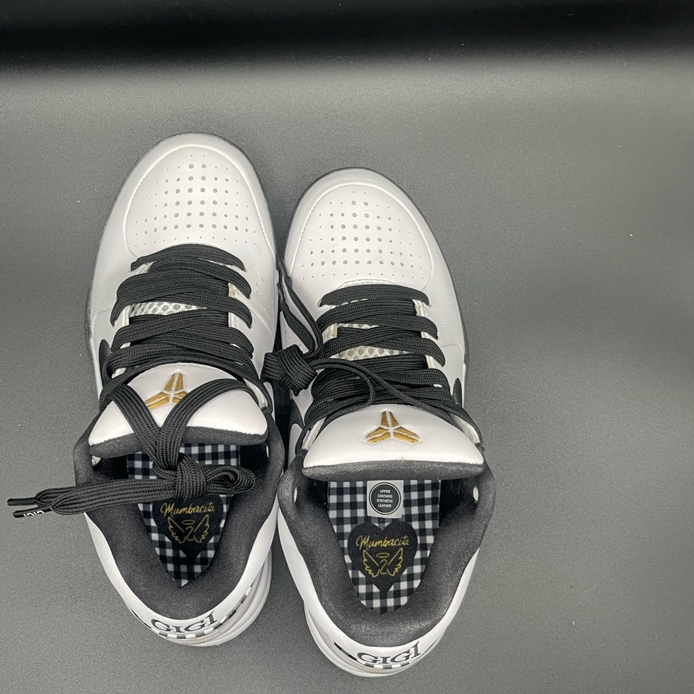 Nike Kids Kobe 4 Protro White and Black Athletic Shoes OBO - Picture 4 of 4